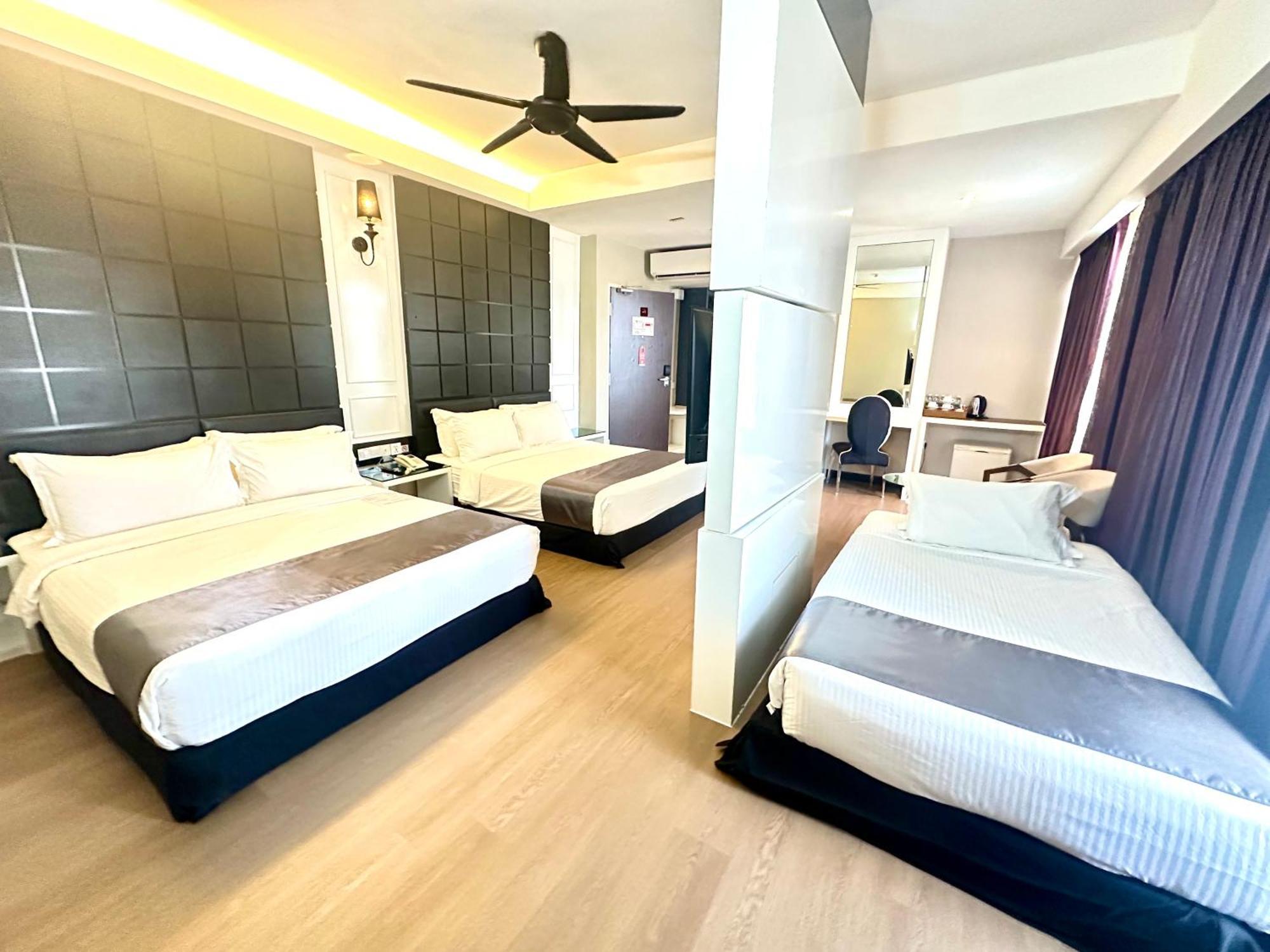 The Sterling Boutique Hotel Melaka Exterior photo