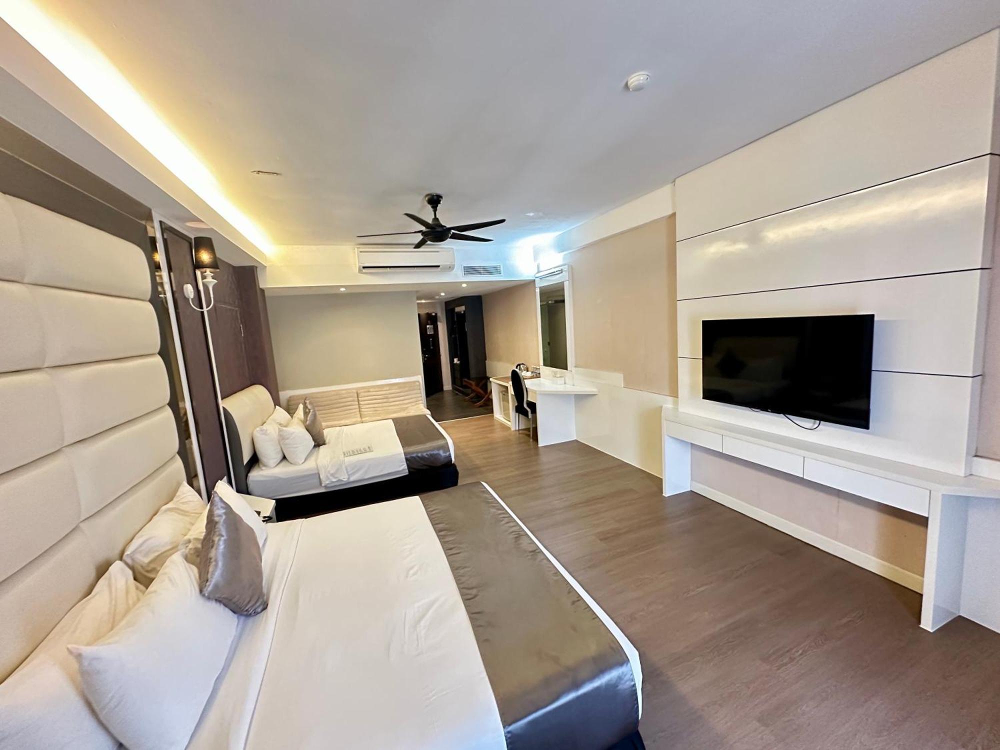 The Sterling Boutique Hotel Melaka Exterior photo