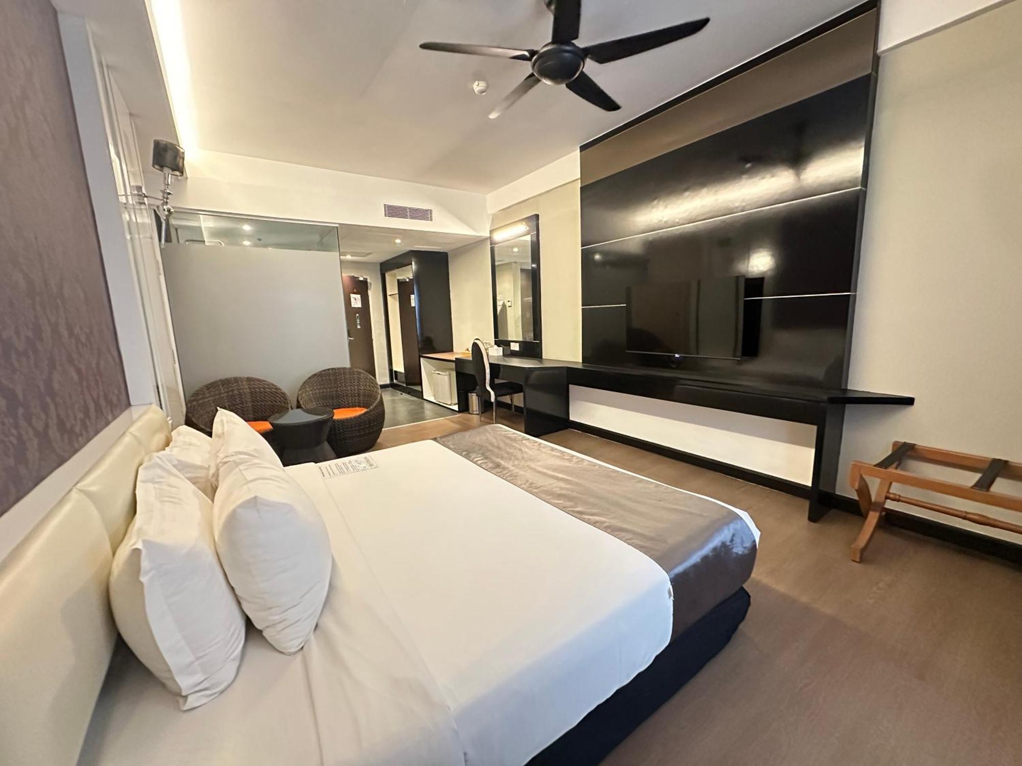 The Sterling Boutique Hotel Melaka Exterior photo