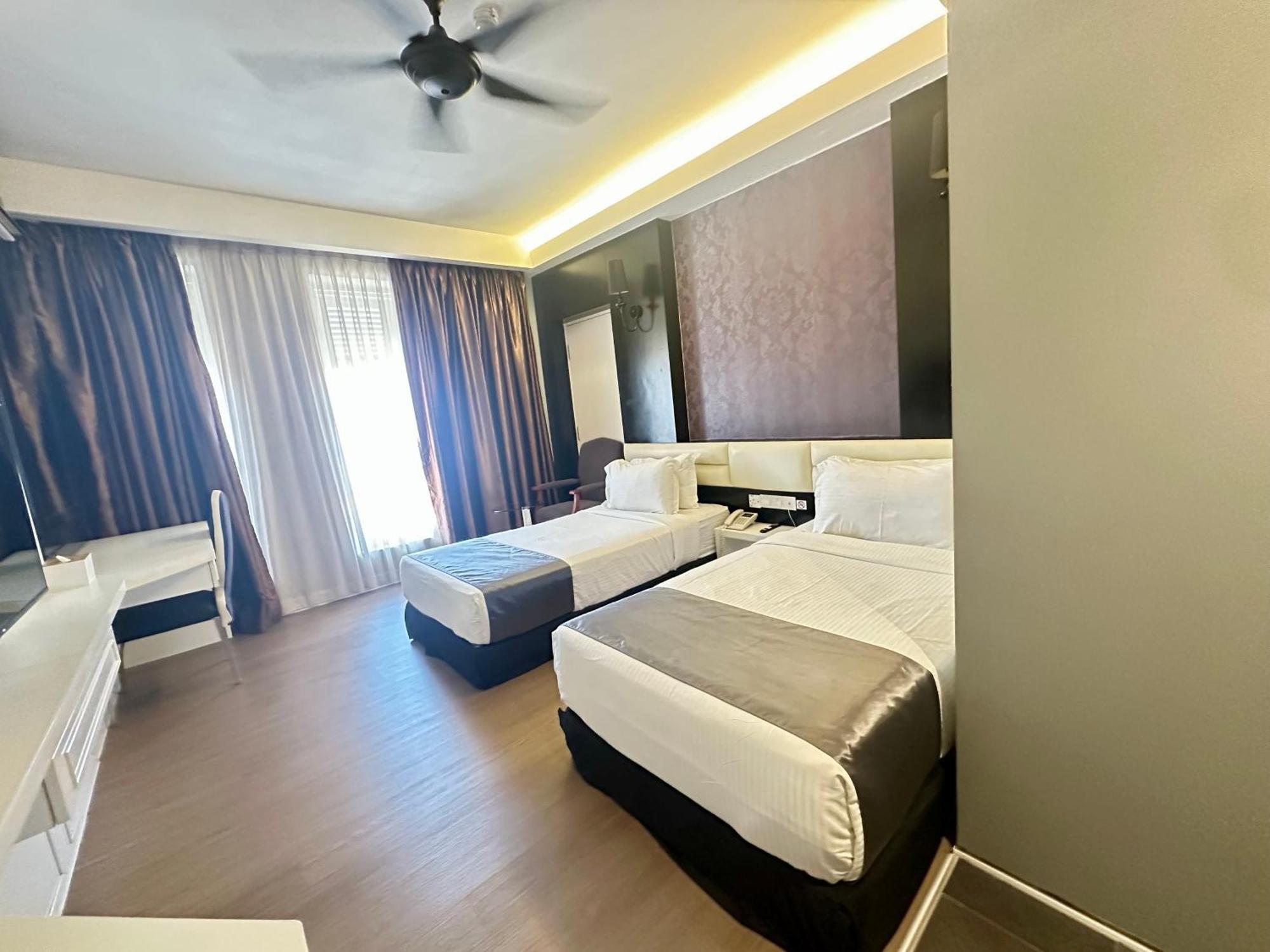 The Sterling Boutique Hotel Melaka Exterior photo