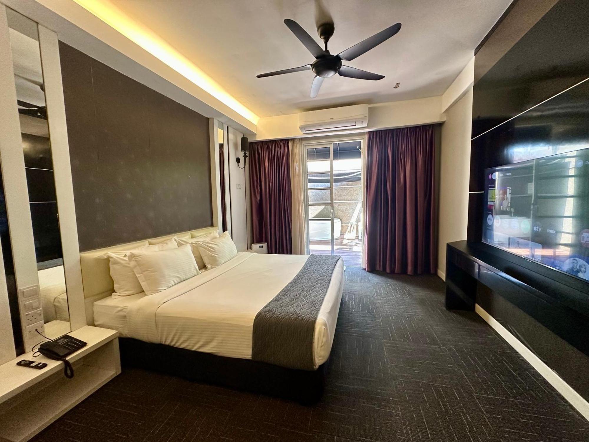 The Sterling Boutique Hotel Melaka Exterior photo