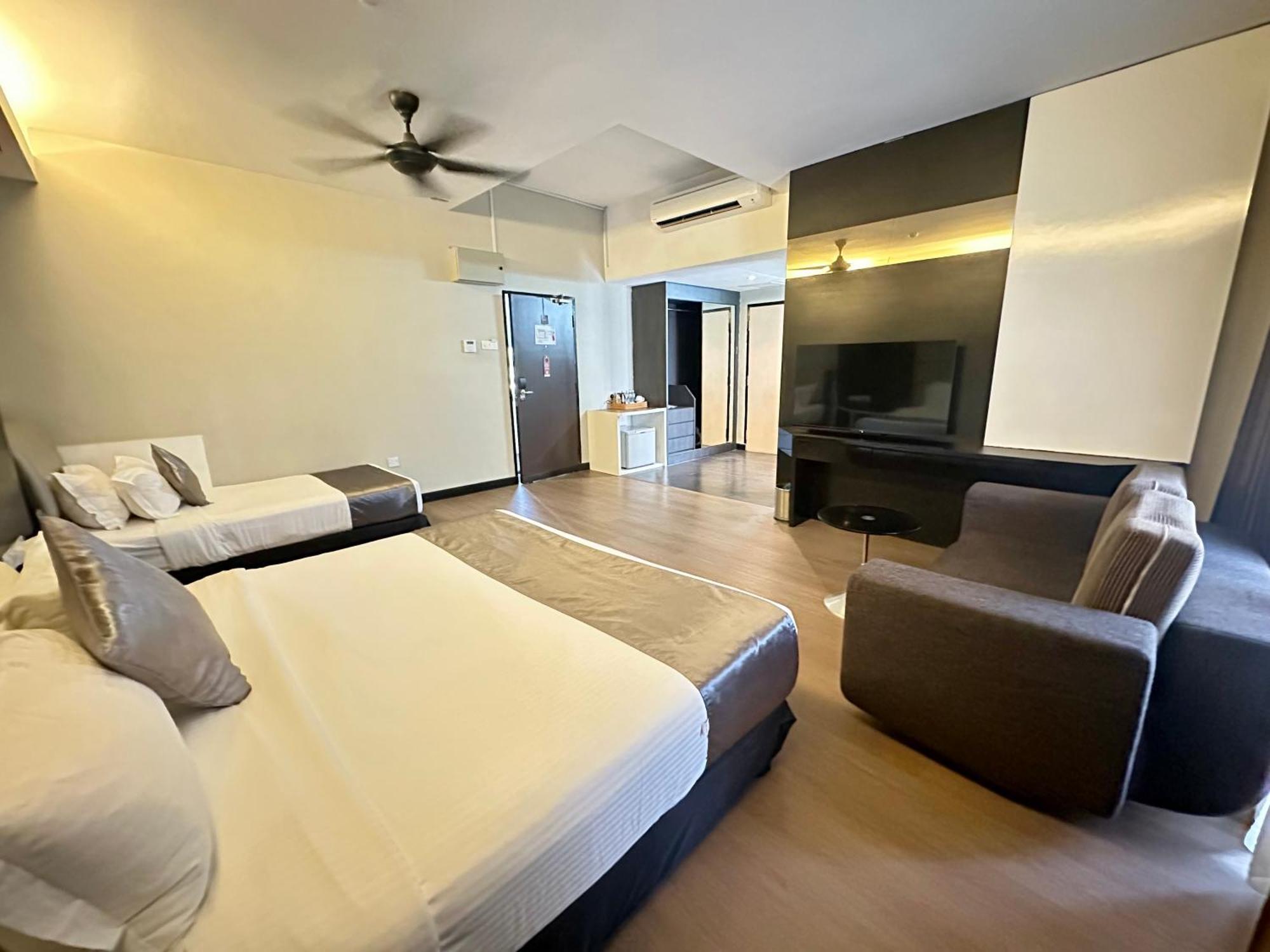 The Sterling Boutique Hotel Melaka Exterior photo