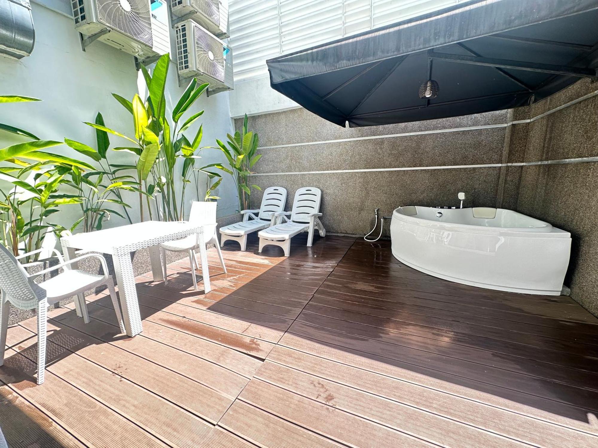 The Sterling Boutique Hotel Melaka Exterior photo