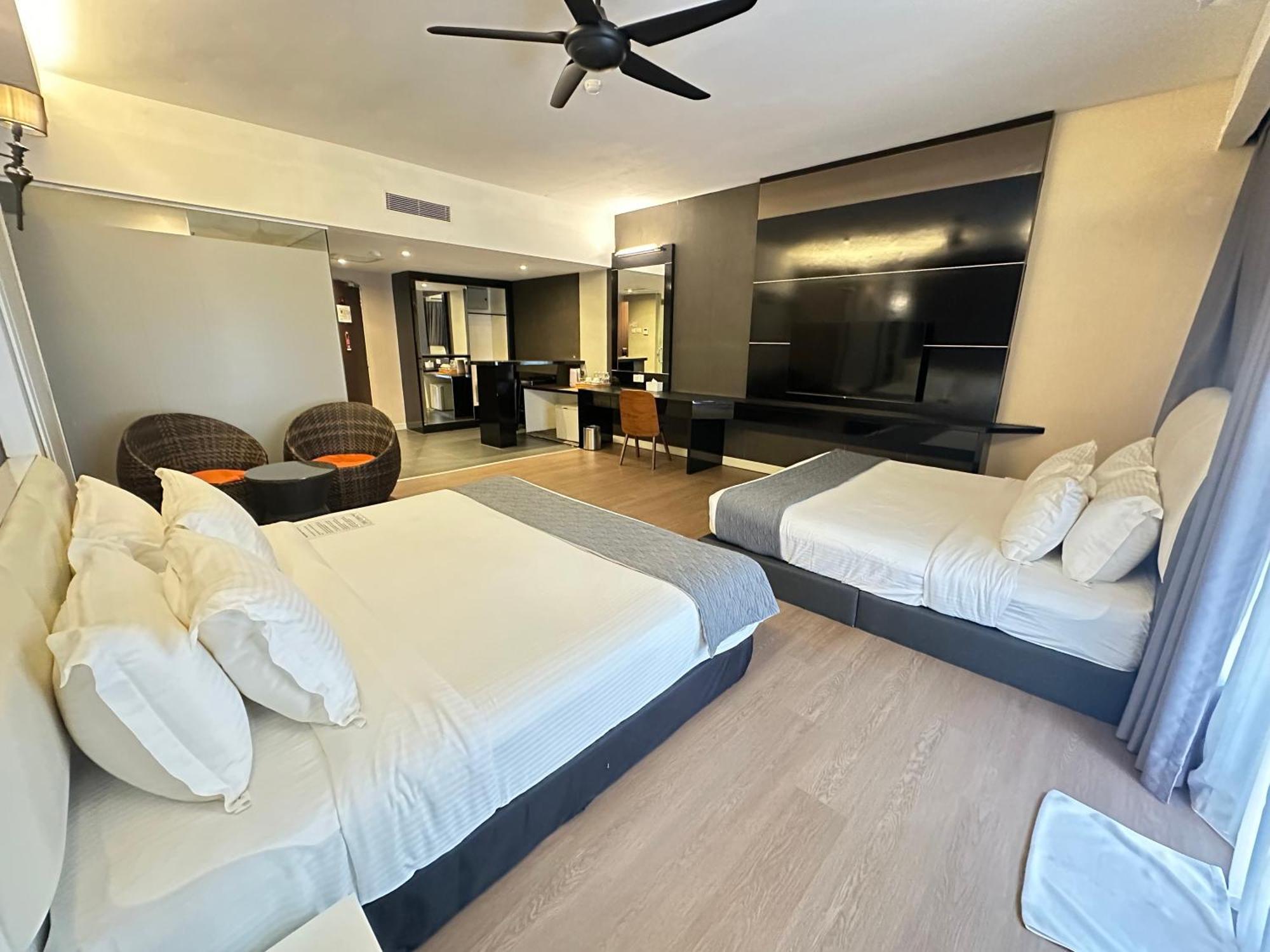 The Sterling Boutique Hotel Melaka Exterior photo